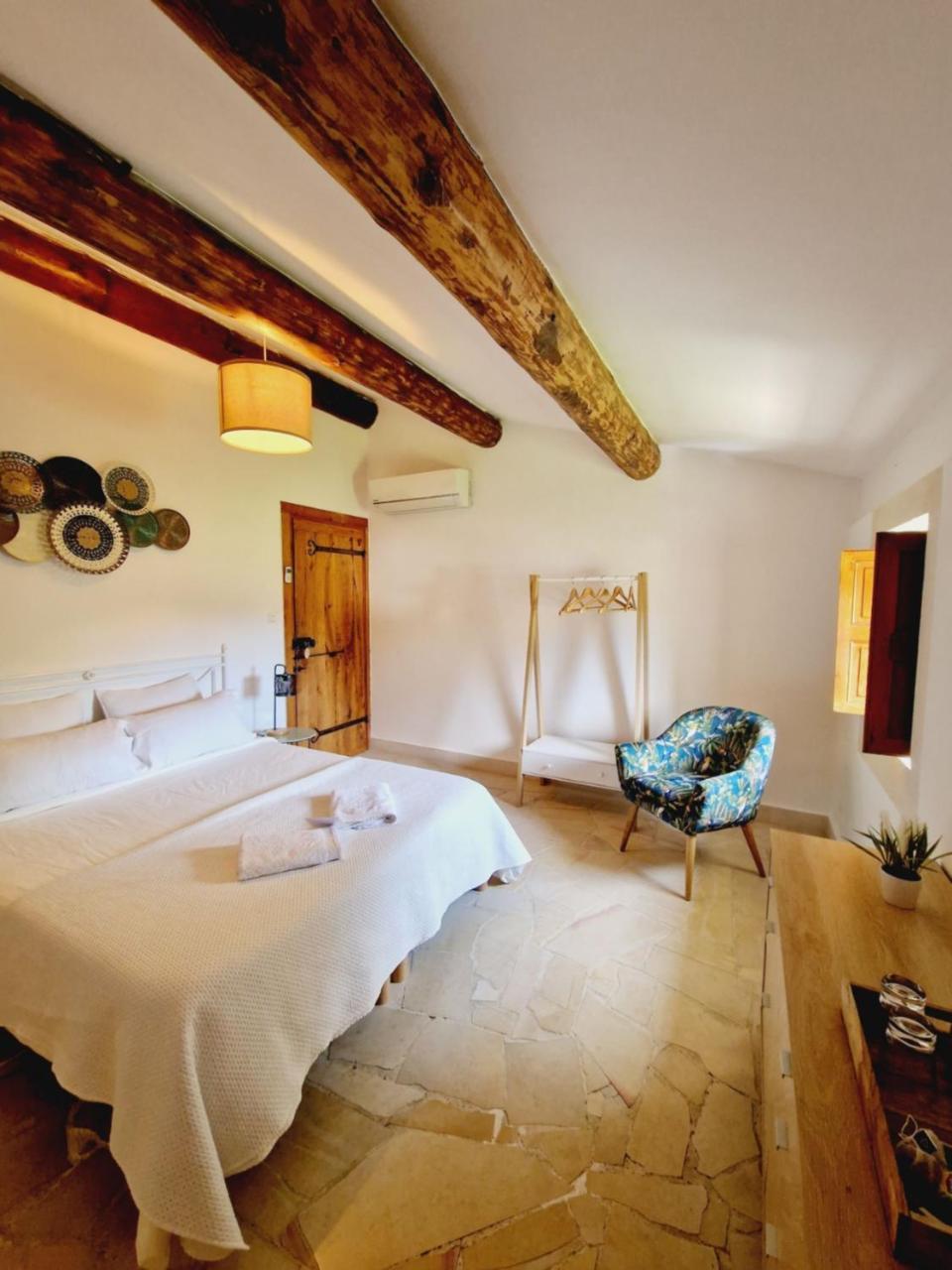 Mas Du Rollier Chambres D'Hotes Eygalieres  Exterior photo