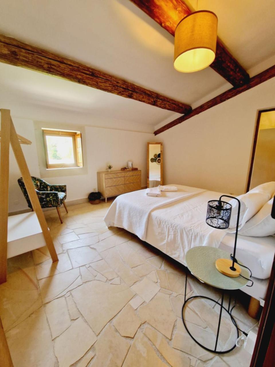 Mas Du Rollier Chambres D'Hotes Eygalieres  Exterior photo