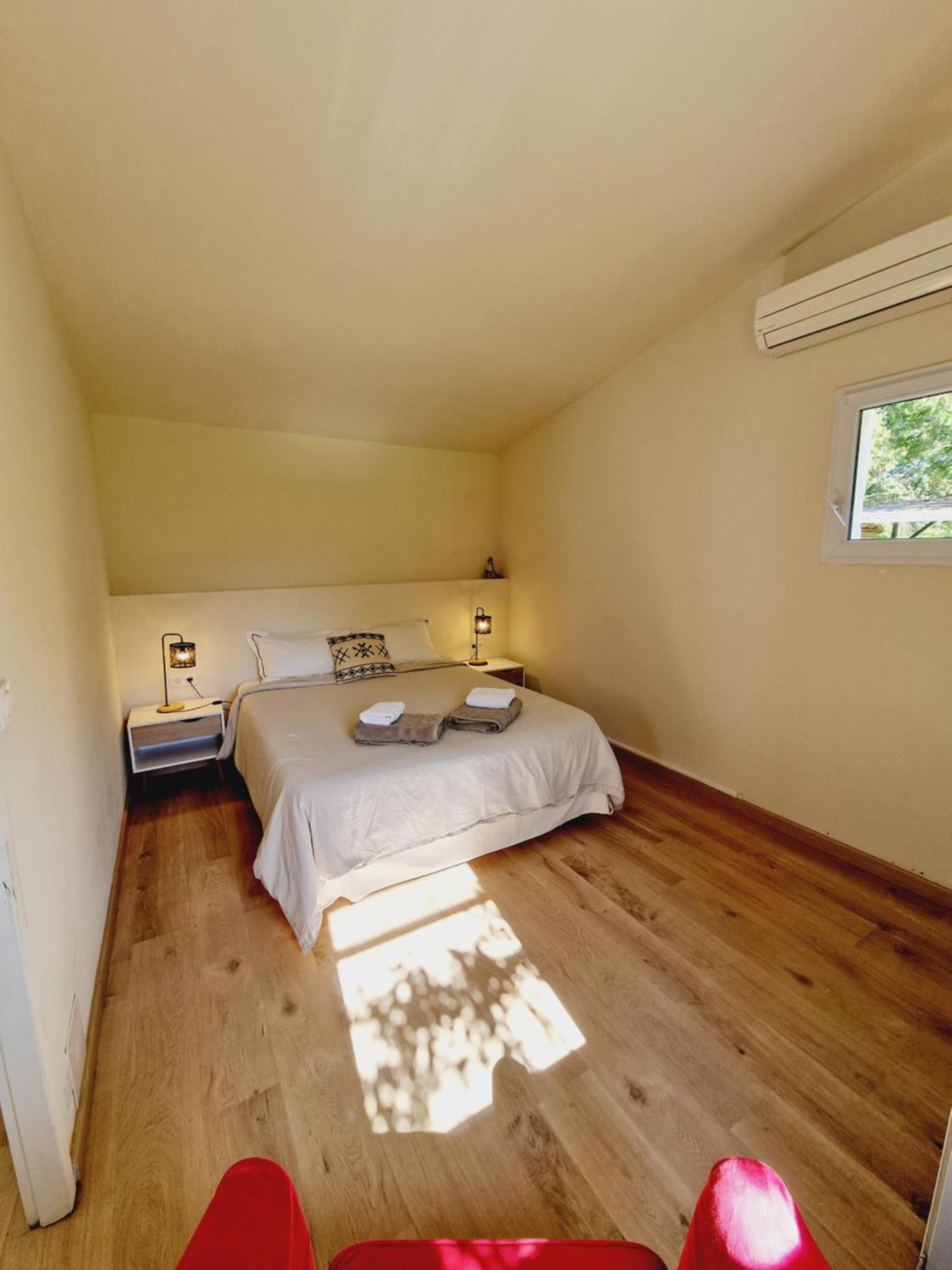 Mas Du Rollier Chambres D'Hotes Eygalieres  Exterior photo