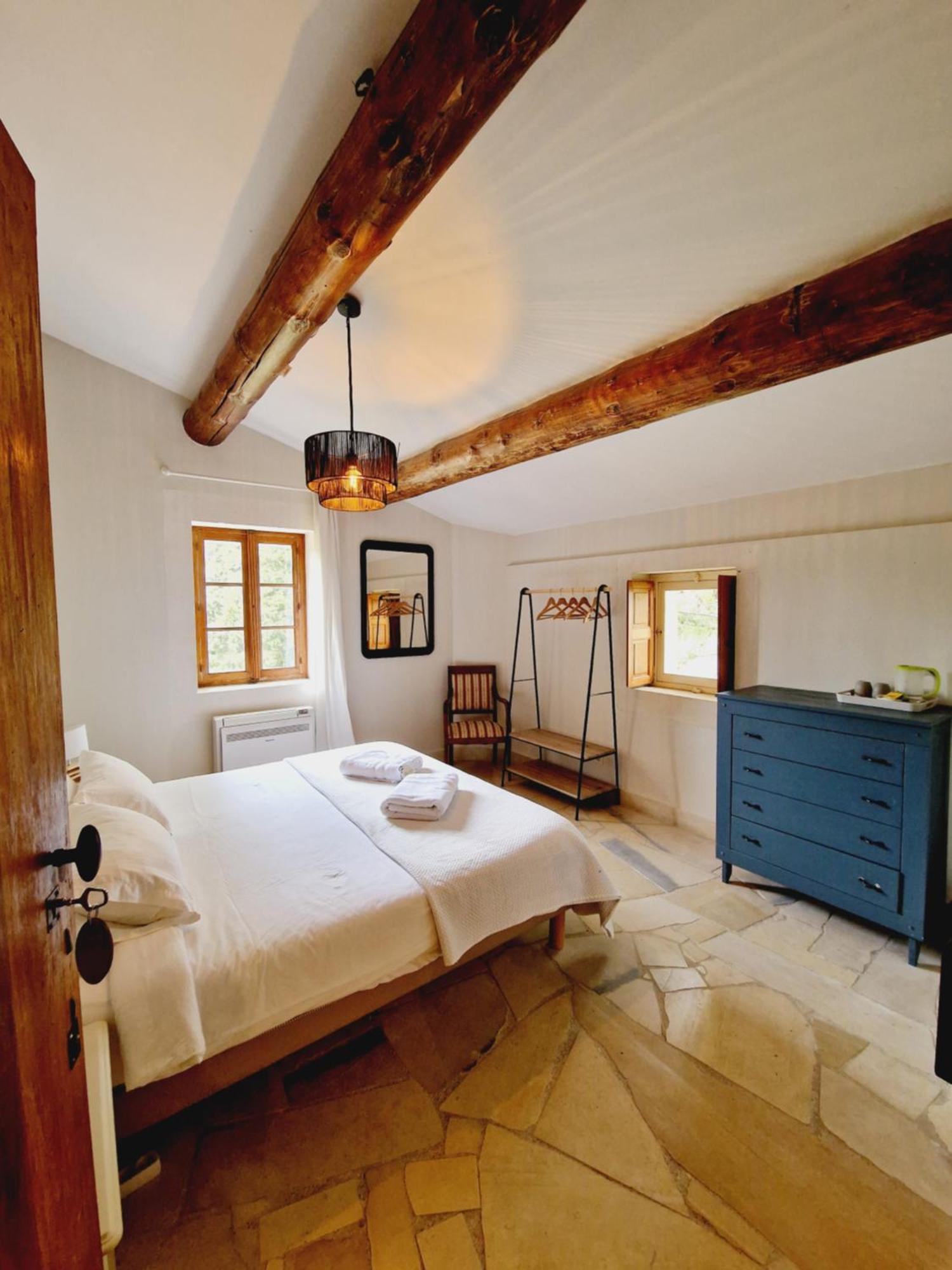 Mas Du Rollier Chambres D'Hotes Eygalieres  Exterior photo