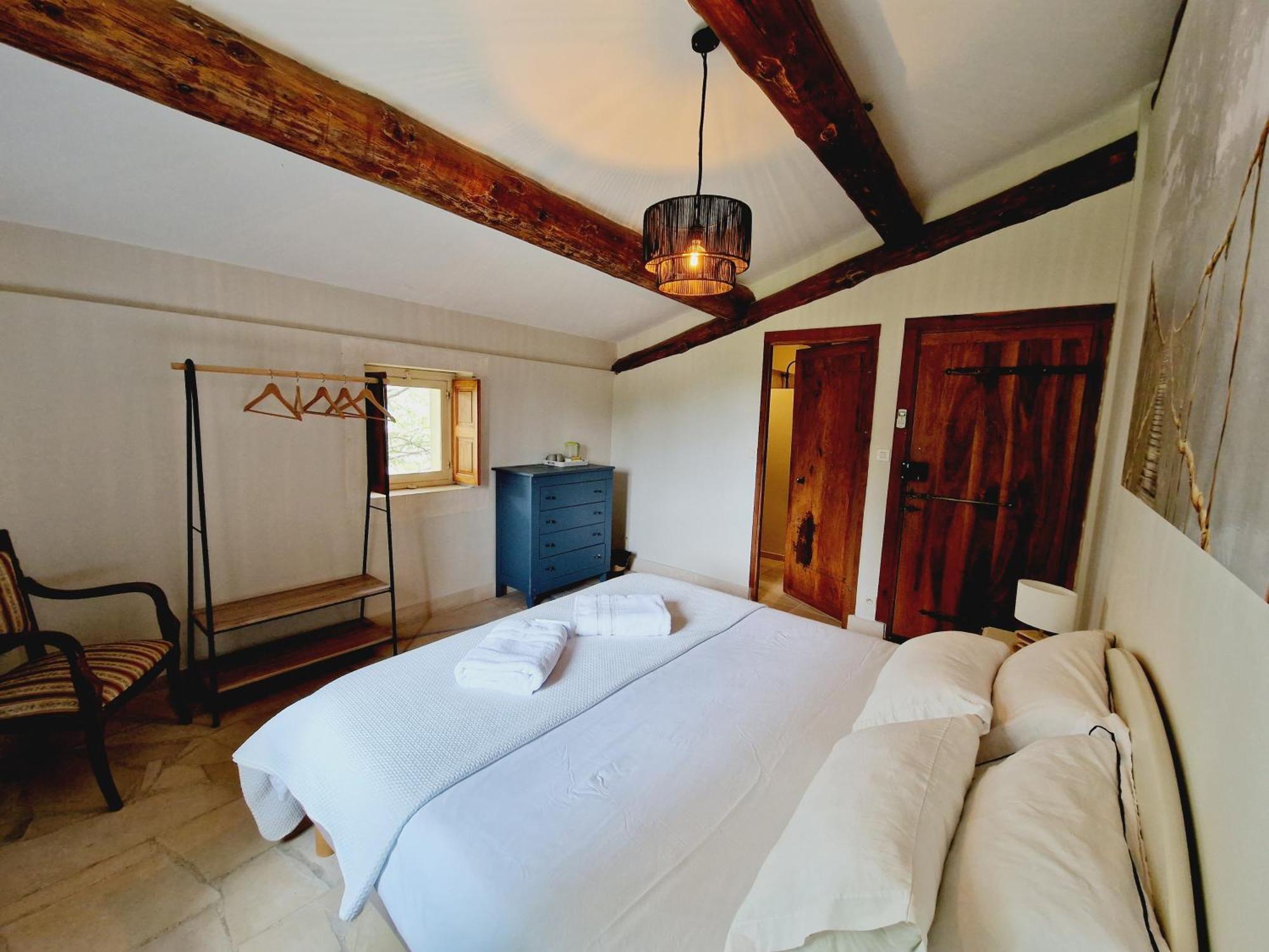 Mas Du Rollier Chambres D'Hotes Eygalieres  Exterior photo