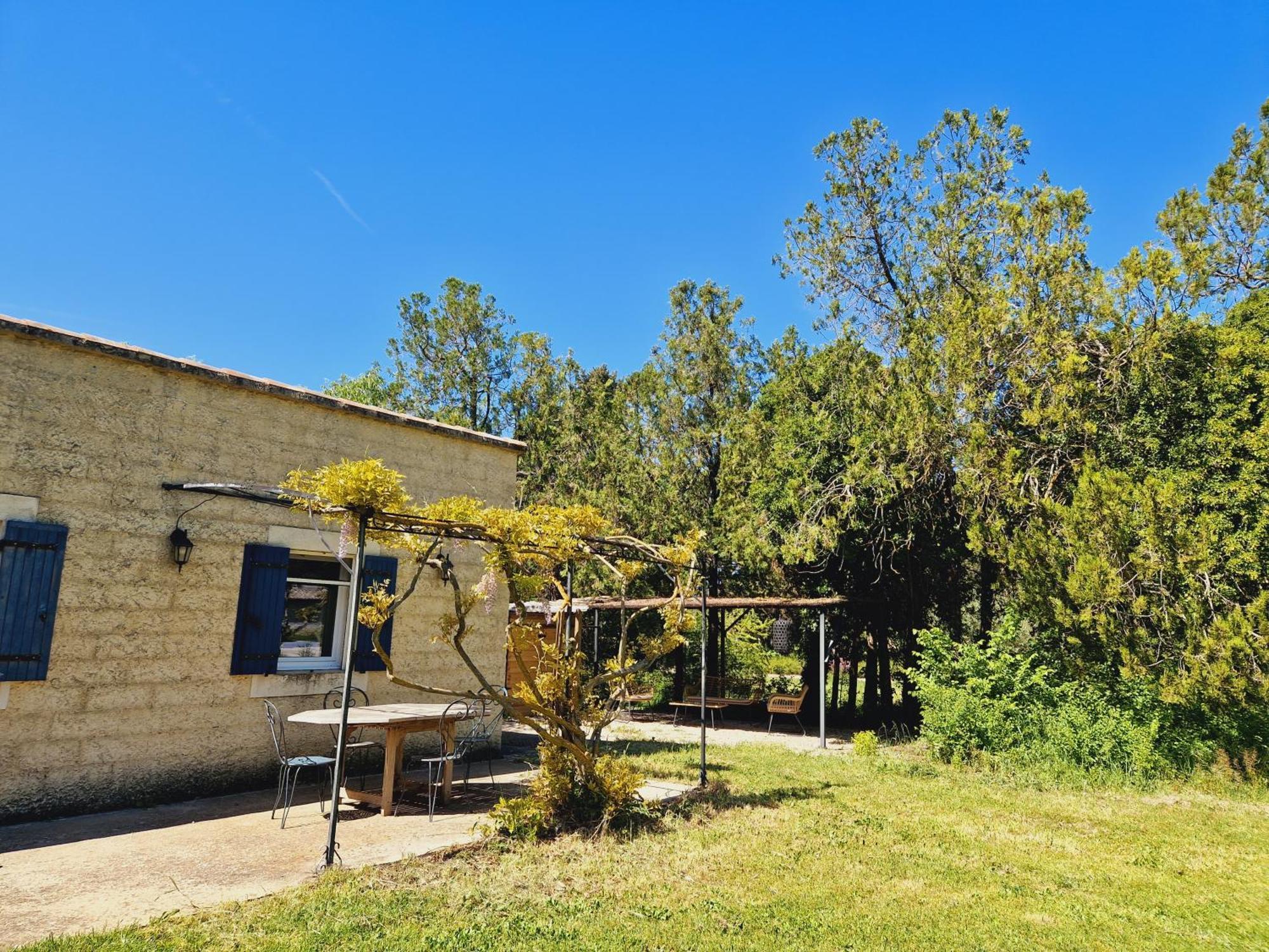 Mas Du Rollier Chambres D'Hotes Eygalieres  Exterior photo