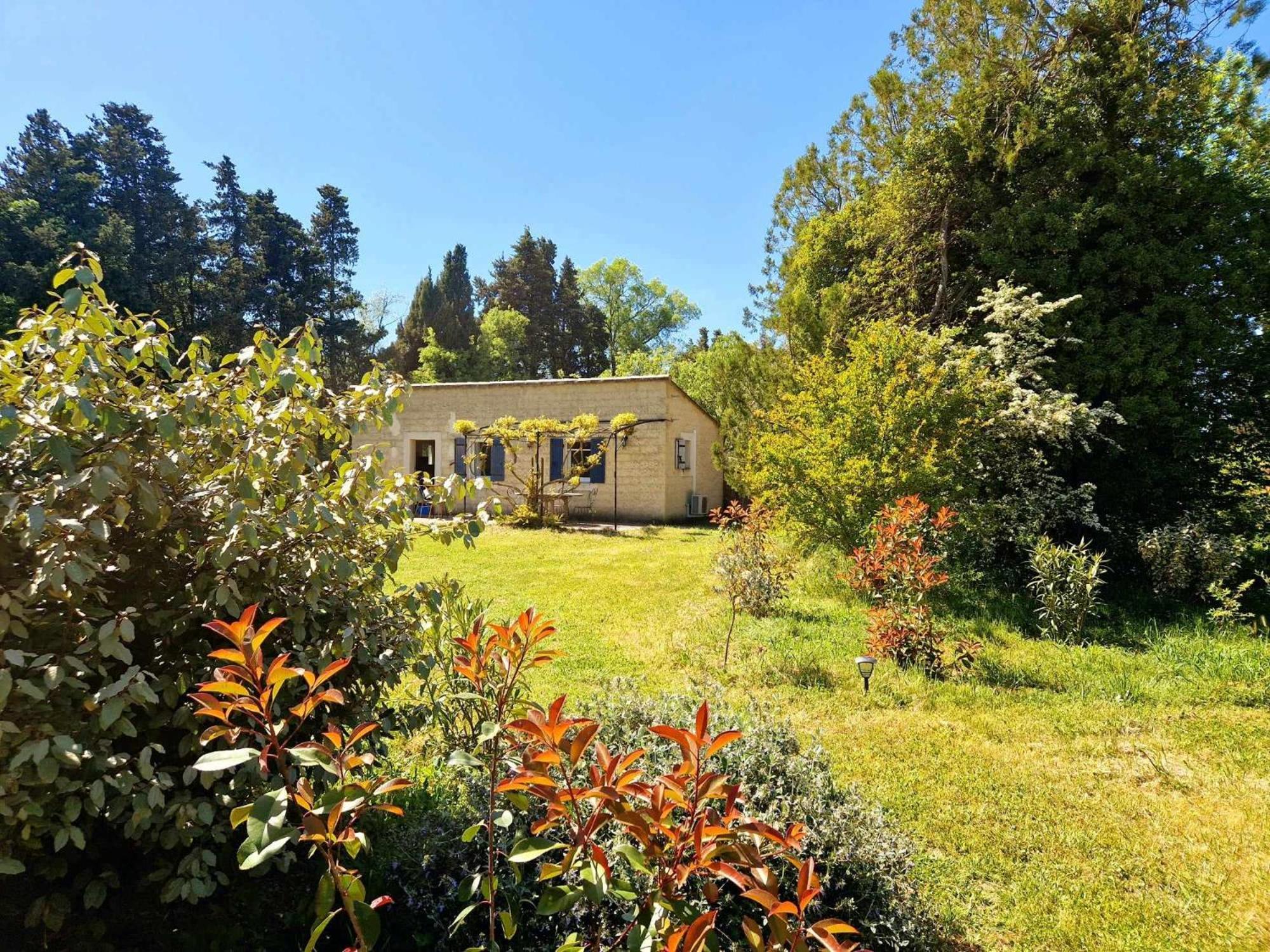 Mas Du Rollier Chambres D'Hotes Eygalieres  Exterior photo